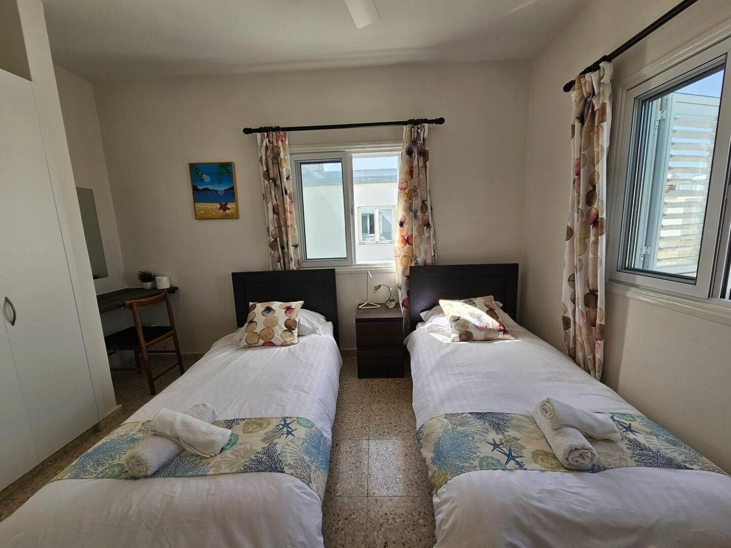 Ammos Beachfront Villa Paradise ラルナカ エクステリア 写真
